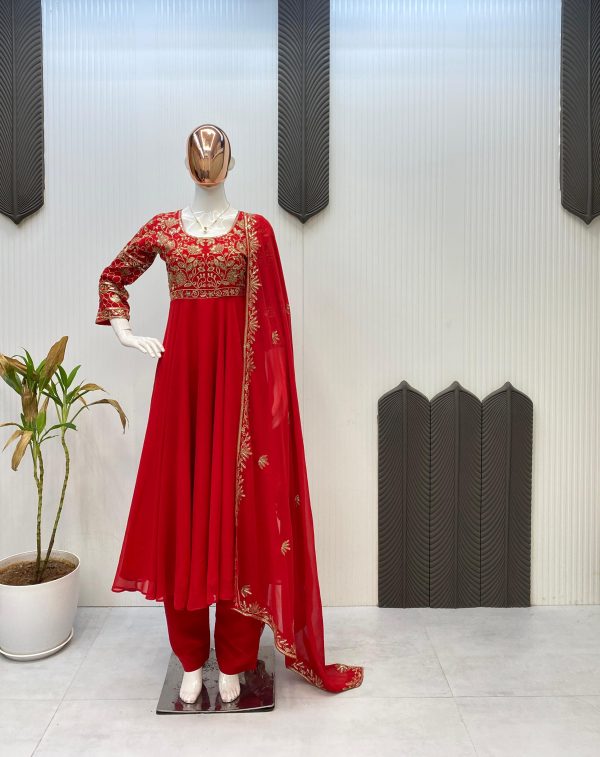 LG 1984 EXCLUSIVE AND EMBROIDERED GOWN WHOLESALE