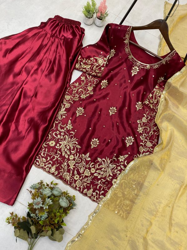 LG 1989 EXCLUSIVE SEQUANCE EMBROIDERED SUIT