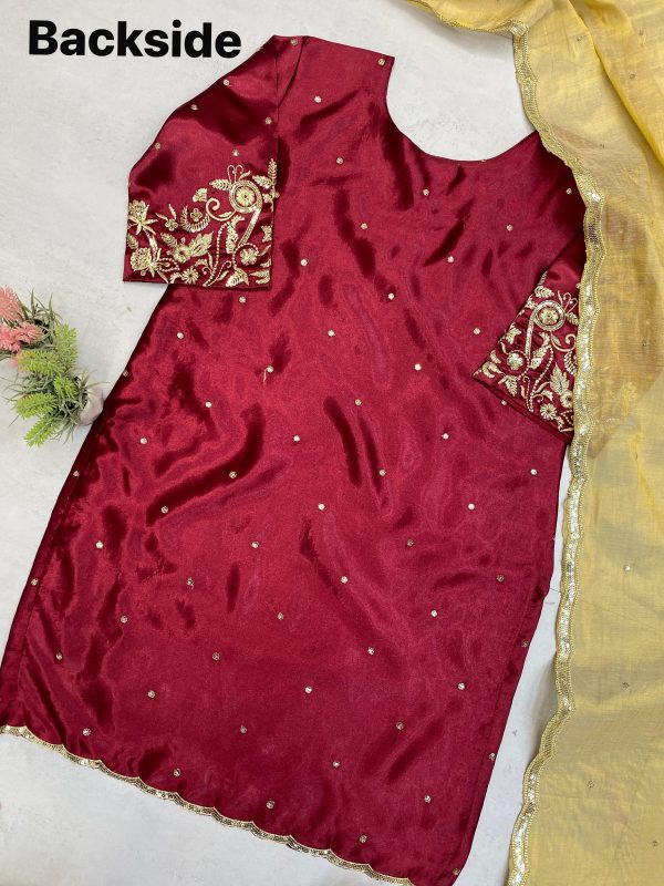 LG 1989 EXCLUSIVE SEQUANCE EMBROIDERED SUIT