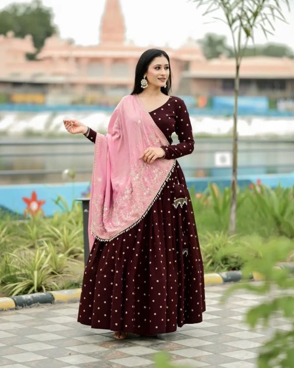 LG 643 EXCLUSIVE FULL STITCHED LEHENGA CHOLI