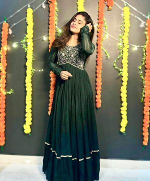 VF 209 DESIGNER TRENDING GOWN WHOLESALE