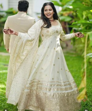 WOMEN WASTRA FD 157 TRENDING GOWN WHOLESALE
