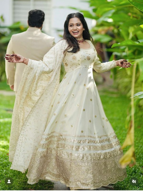 WOMEN WASTRA FD 157 TRENDING GOWN WHOLESALE