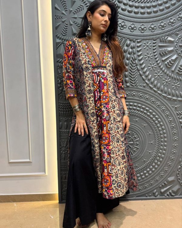 BE 392 DESIGNER NAVARATRI SEASON KURTA PLAZZO