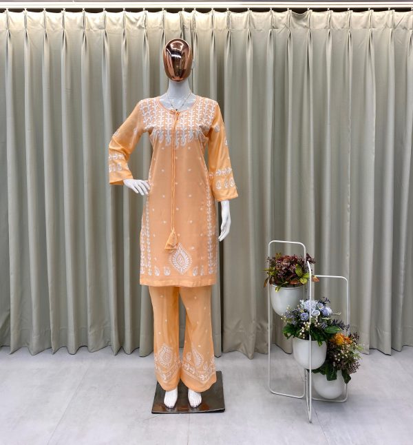 BE 396 A EXCLUSIVE COMFORTABLE EMBROIDERED KURTA
