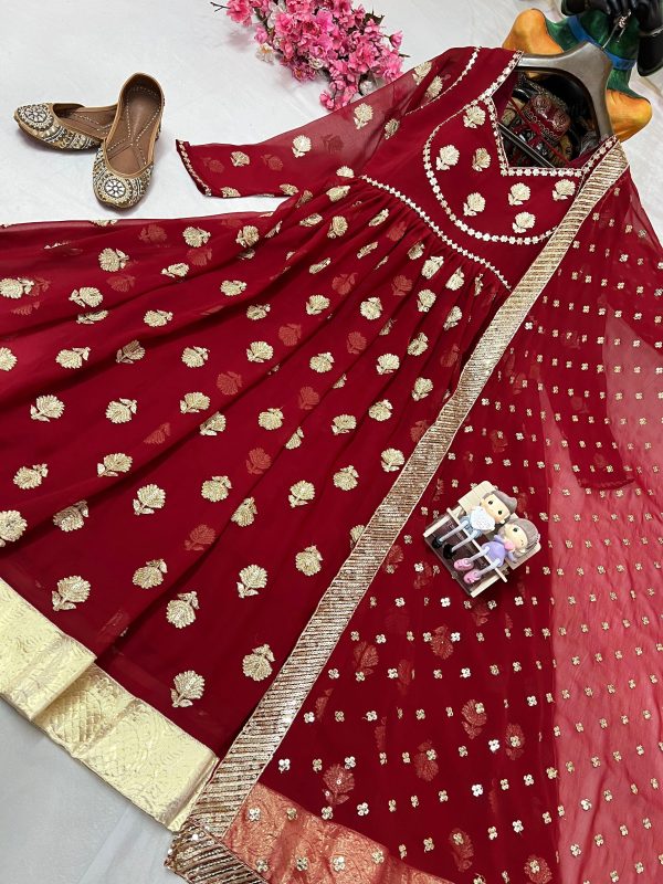 LC 1400 TRENDING GOWN WHOLESALE IN INDIA