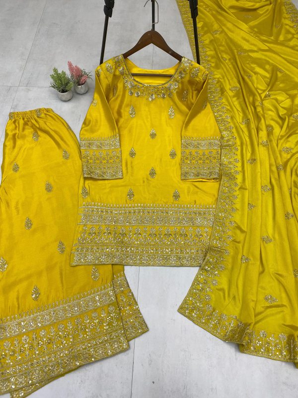 LG 2000 EXCLUSIVE CHINON PLAZZO SUITS WHOLESALE