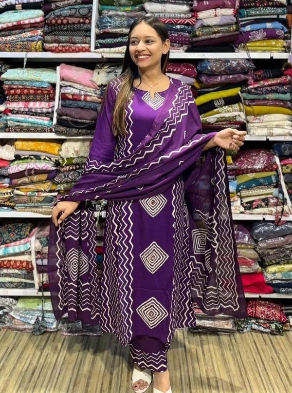 SHRUTI CREATION READYMADE COTTON SUITS WHOLESALE