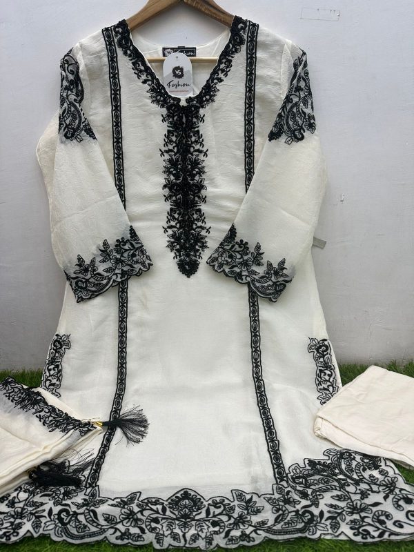 VS FASHION 14014 VICHITRA GEORGETTE READYMADE SUIT