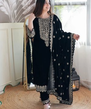 WOMEN WASTRA FD 101 B TRENDING VELVET SALWAR SUITS