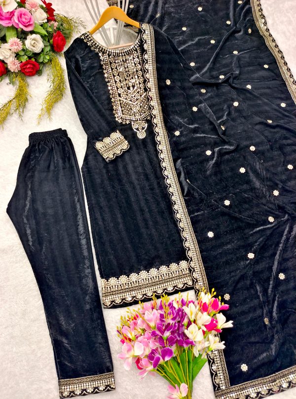 WOMEN WASTRA FD 101 B TRENDING VELVET SALWAR SUITS