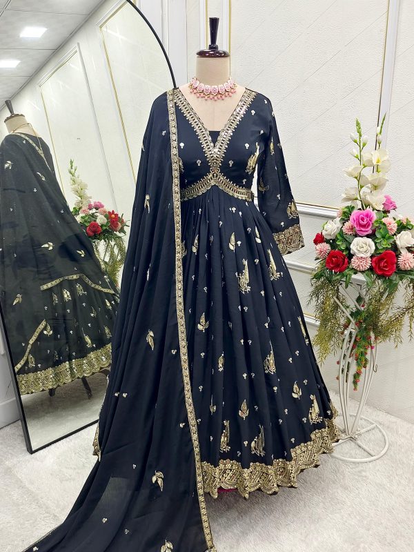 WOMEN WASTRA FD 121 DESIGNER BLACK GOWN