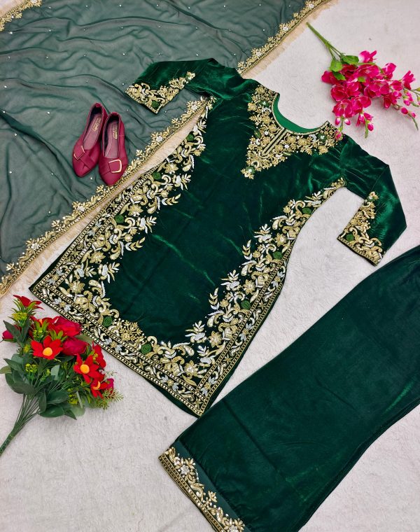 WOMEN WASTRA WW 1032 TRENDING VELVET SALWAR SUITS