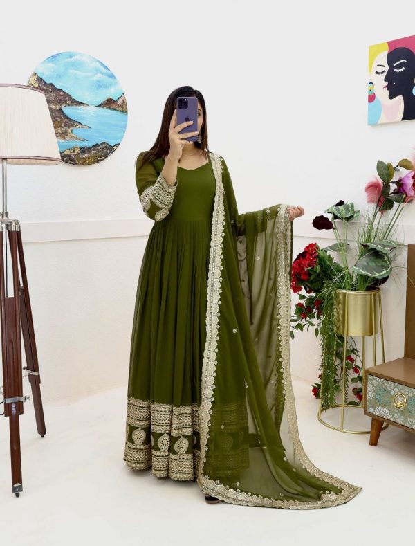 ZOYA CLOTHING ZF 6007 DESIGNER GOWN WHOLESALE