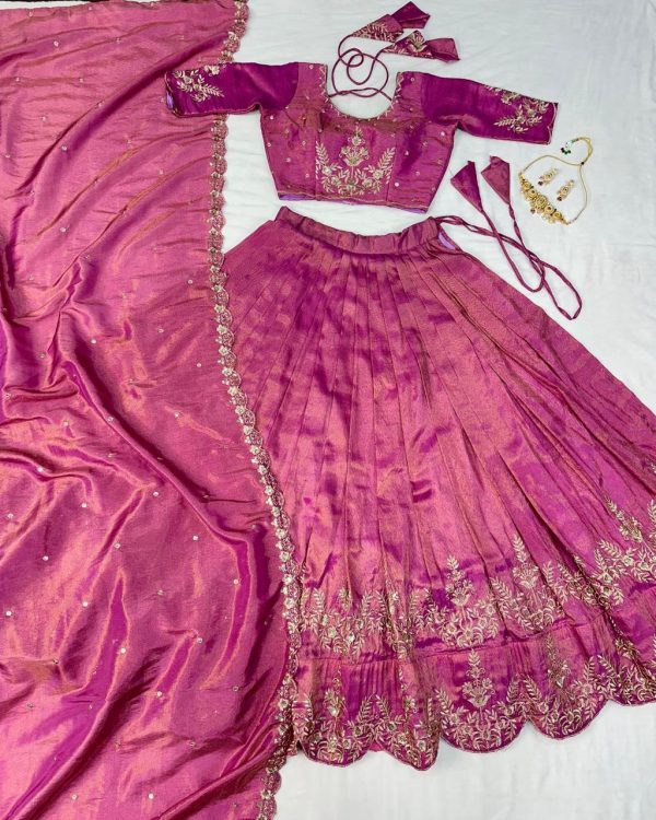 MC TRENDING SPECIAL FESTIVAL SEASON LEHENGA