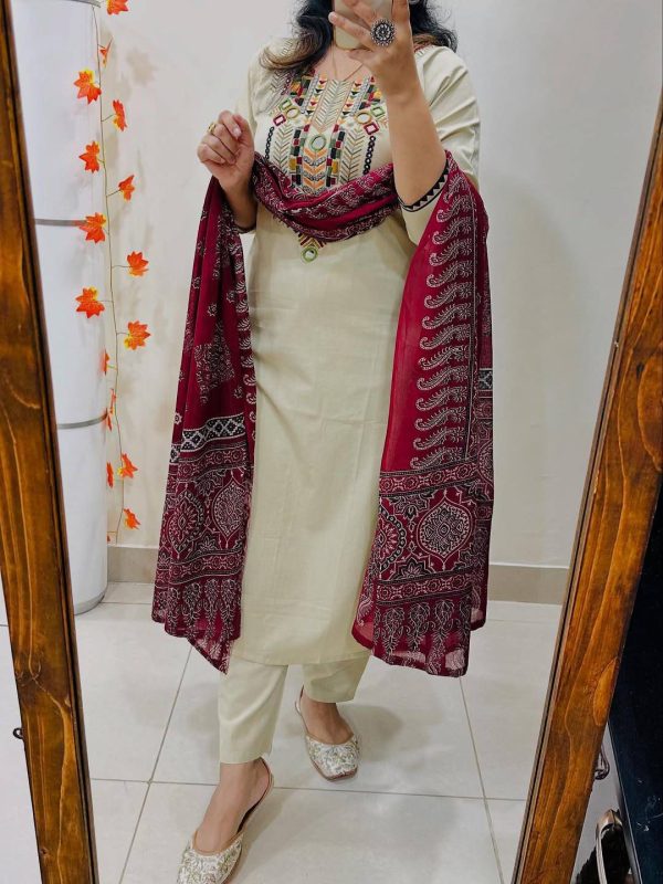 MOX CREATION SPECIAL KURTI PENT DUPATTA SET