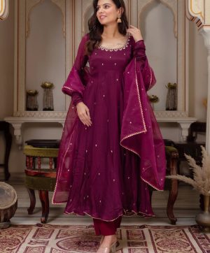ZSR 3148 TRENDING GEORGETTE GOWN WHOLESALE