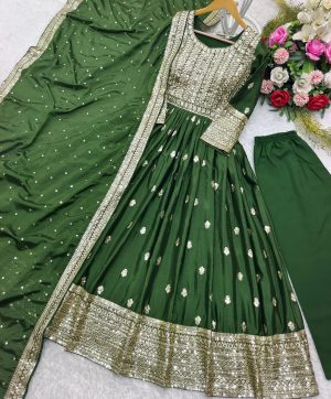 FD 104 FALAQ NAAZ DESIGNER GOWN SUPPLIER