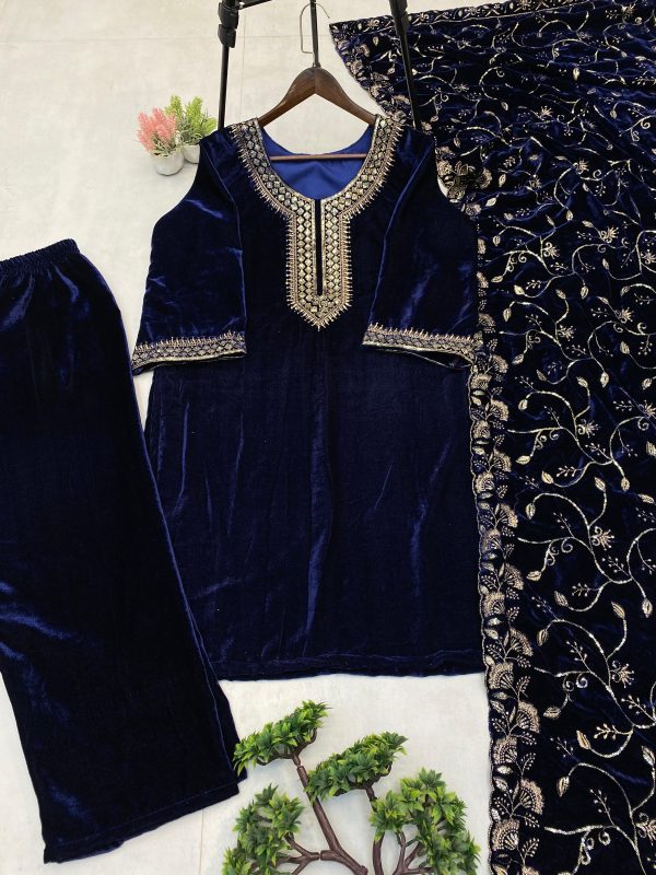 LG 2023 BEAUTIFUL BLUE VELVET SALWAR KAMEEZ