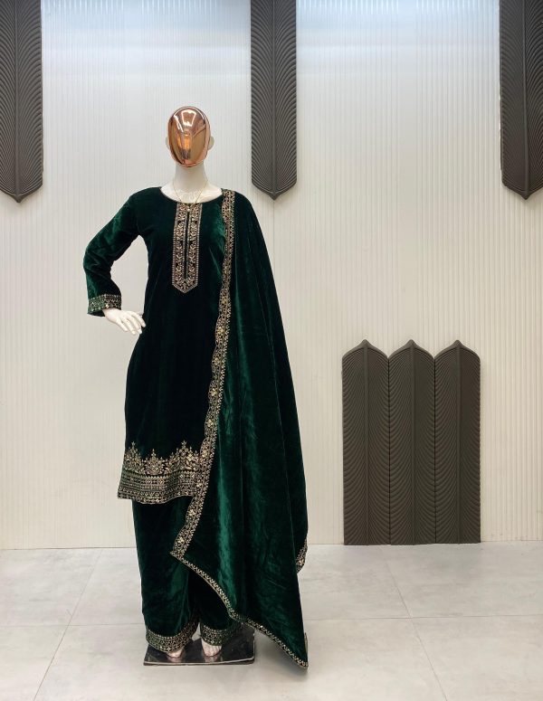 LG 2023 BEAUTIFUL GREEN VELVET SALWAR KAMEEZ