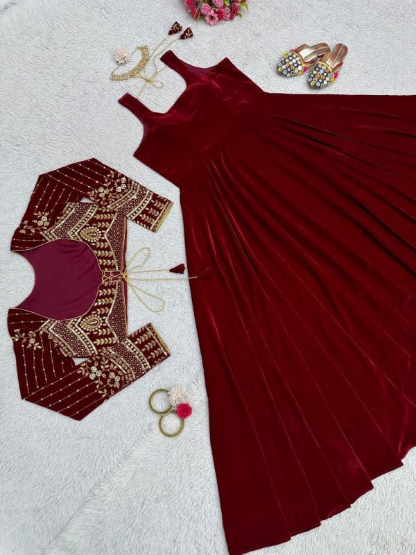 RTC 5640 VELVET GOWN WITH KOTI