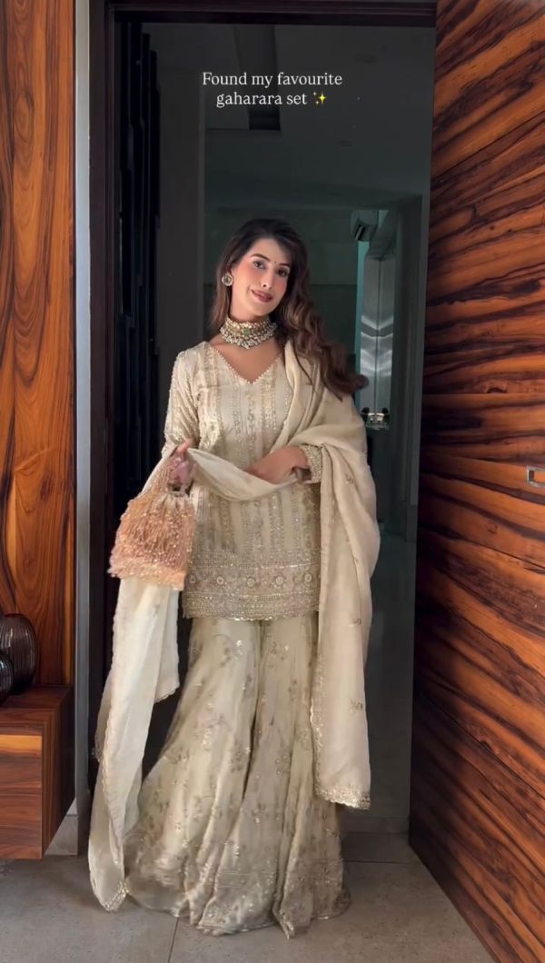 SR 1689 DESIGNER WEDDING OUTFIT